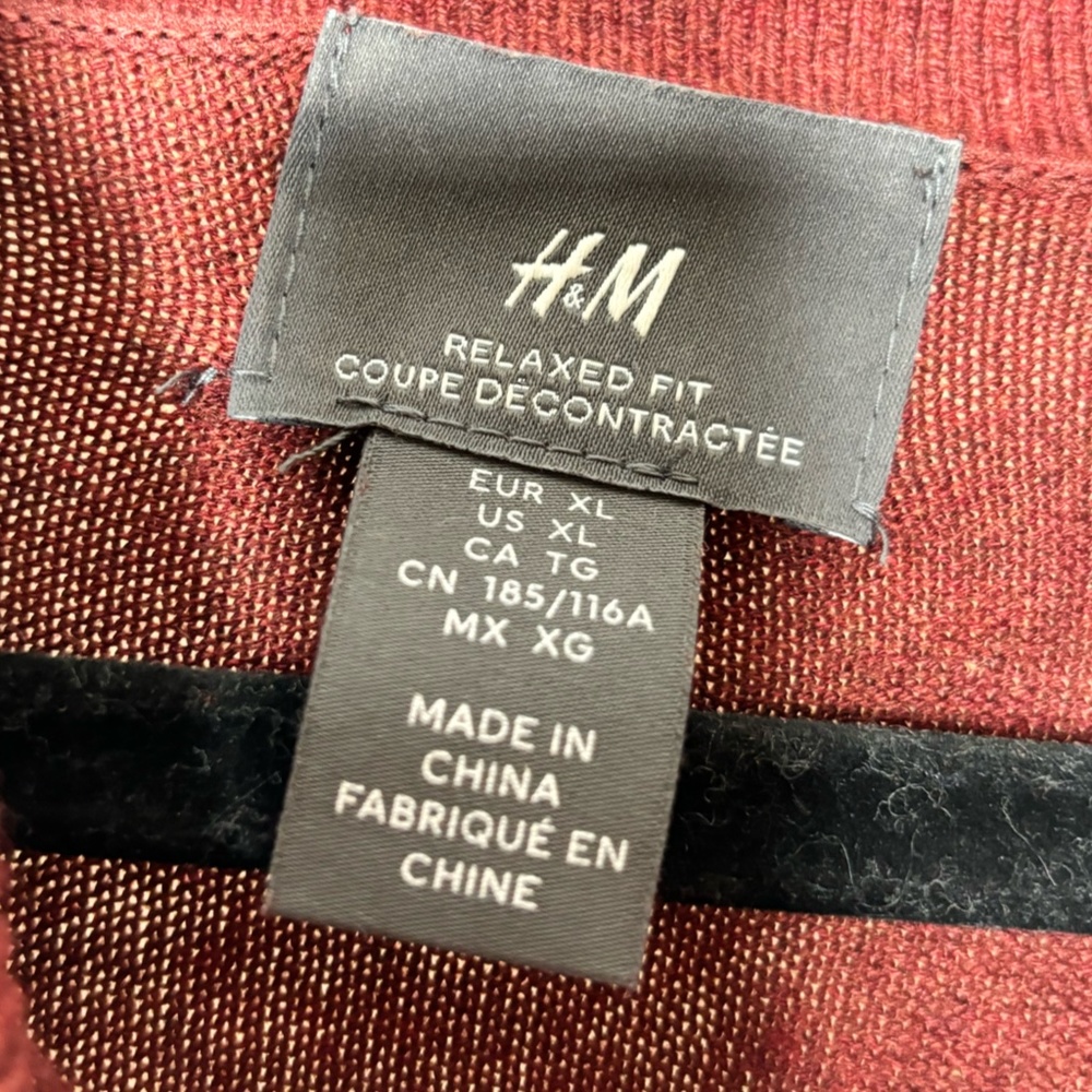 H&M Maroon Turtle Neck - Picture 2 of 2